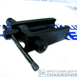 Съемник 2-х лапый, с торцевым ограничителем 85мм длина лап 70мм ROCKFORCE RF-66629